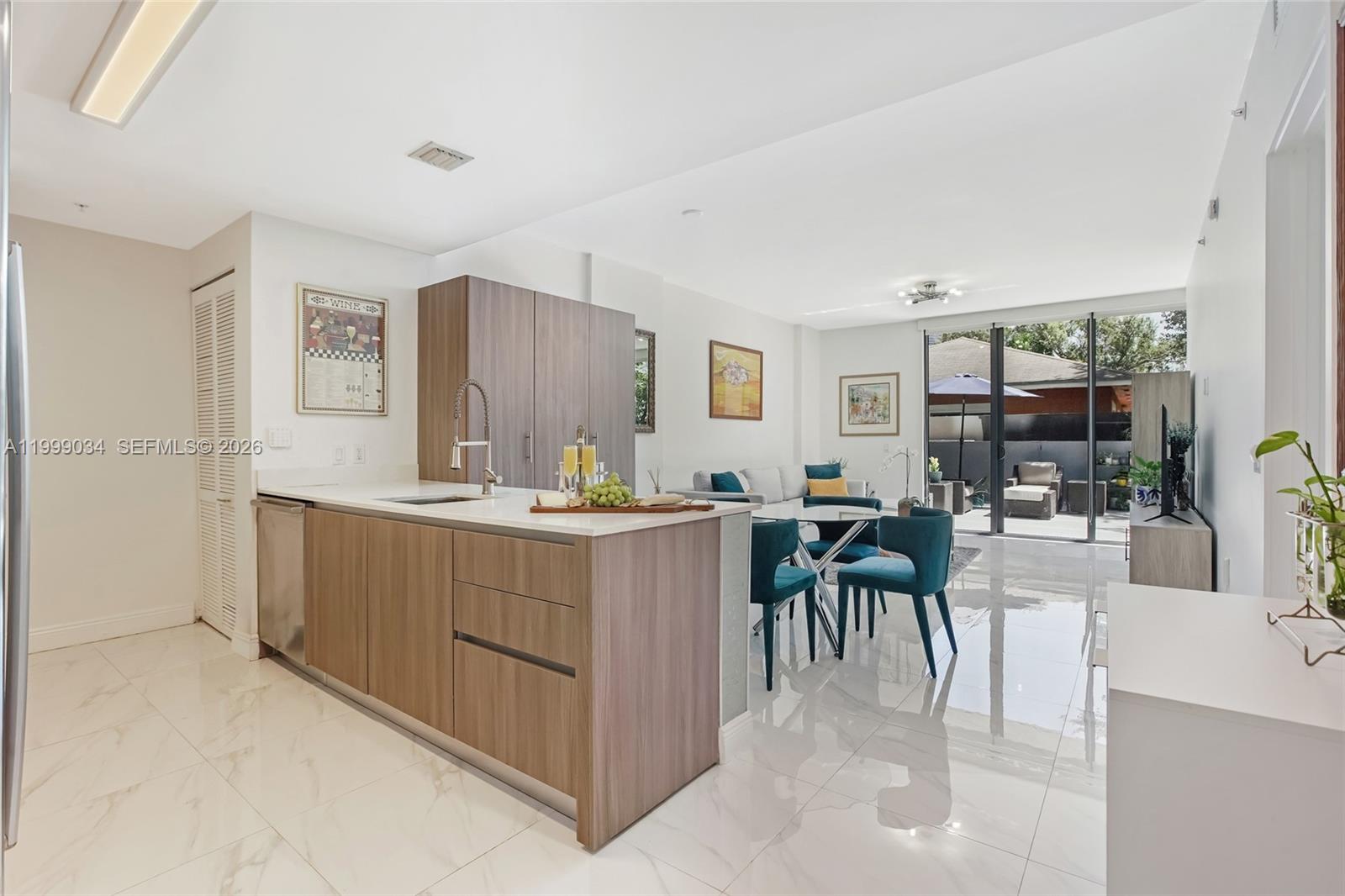 201 Southwest 17th Road, Unit 311 Miami, FL 33129 - Photo 4 of 21