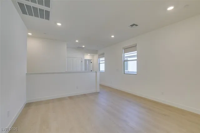 $3,450 | 125 Silver Run Lane, Las Vegas, NV 89138