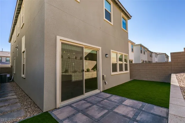 $3,450 | 125 Silver Run Lane, Las Vegas, NV 89138