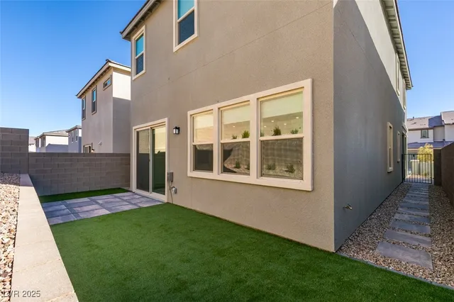 $3,450 | 125 Silver Run Lane, Las Vegas, NV 89138