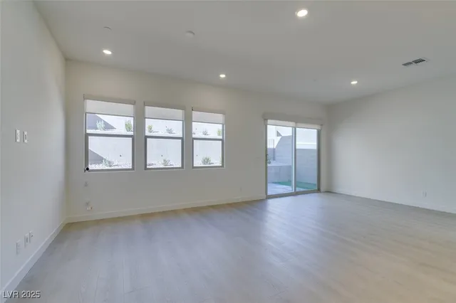 $3,450 | 125 Silver Run Lane, Las Vegas, NV 89138