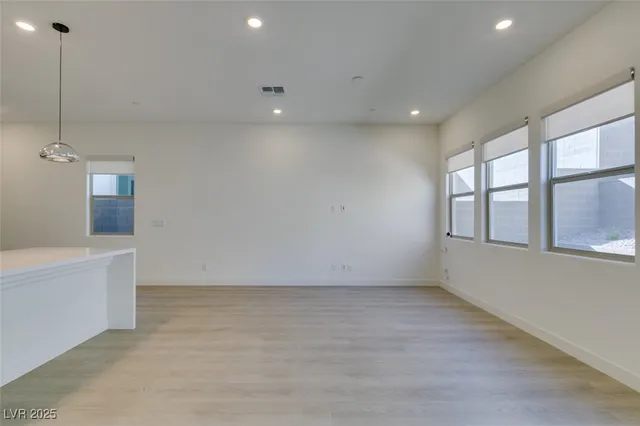 $3,450 | 125 Silver Run Lane, Las Vegas, NV 89138