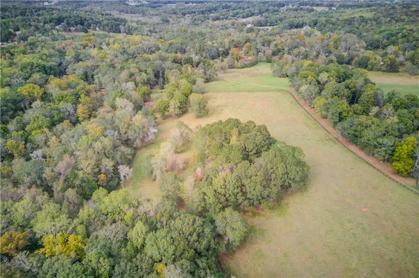 $899,900 | 624 Skyland Drive, Hoschton, GA 30548