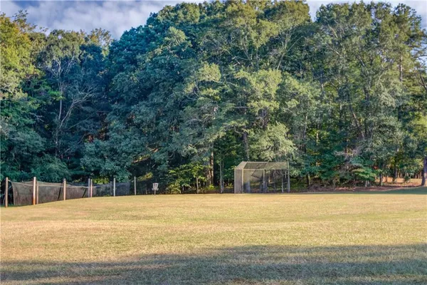 $899,900 | 624 Skyland Drive, Hoschton, GA 30548