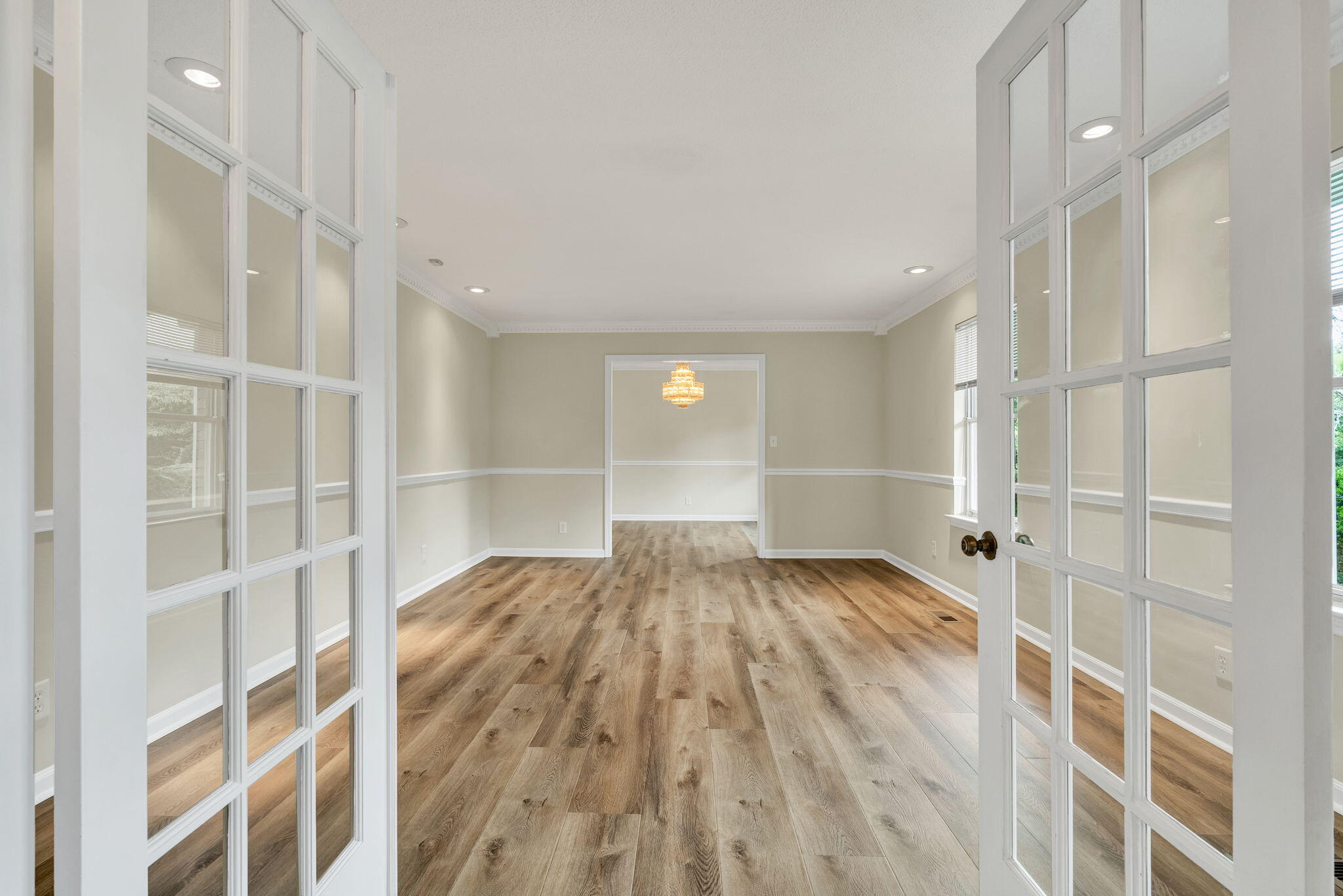 7104 Moreview Road Chattanooga, TN 37412 - Photo 5 of 65 15-web-or-mls-DSC00065