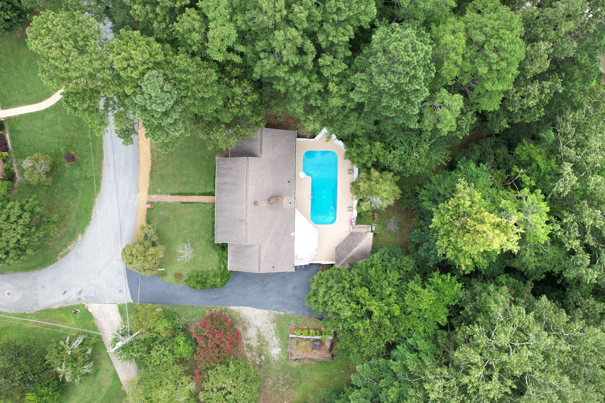 7104 Moreview Road Chattanooga, TN 37412 - Photo 63 of 65 7-web-or-mls-DJI_0369
