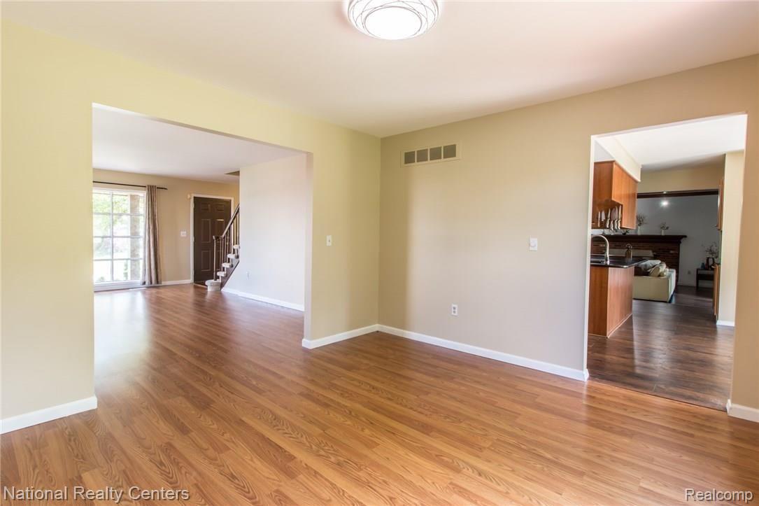 752 Lion Street Rochester, MI 48307 - Photo 8 of 24 IMG_6296-HDR.jpg