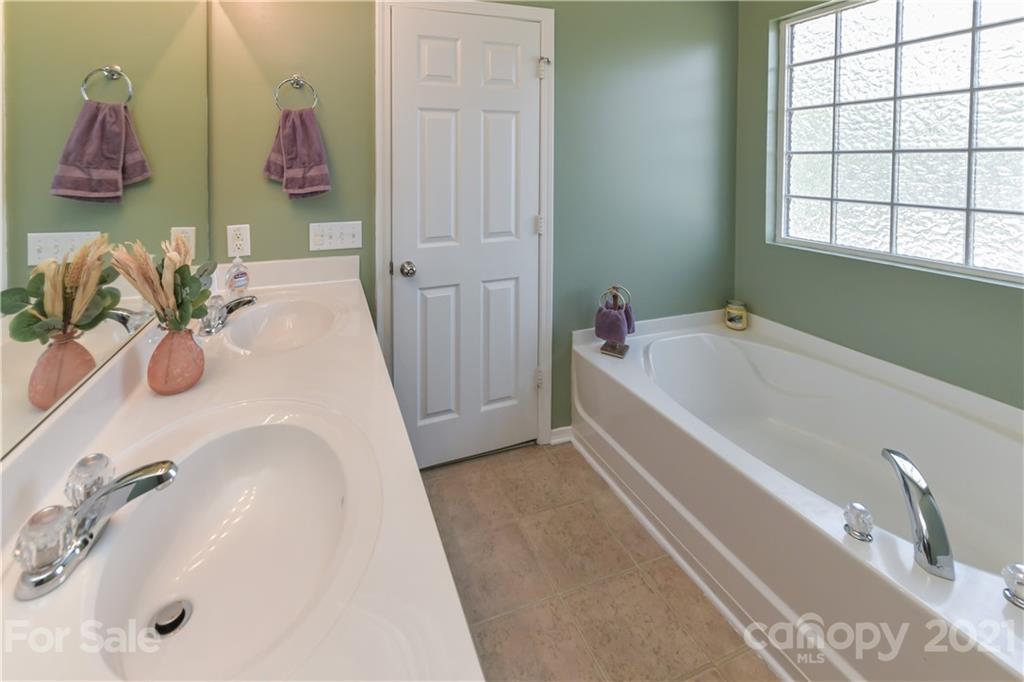 2389 Riding Trail Road Gastonia, NC 28054 - Photo 32 of 37 Gallery Image 32