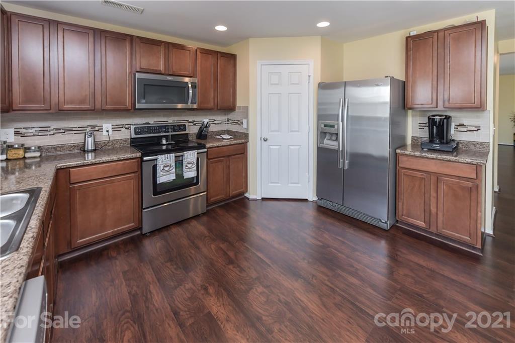 2389 Riding Trail Road Gastonia, NC 28054 - Photo 9 of 37 Gallery Image 9