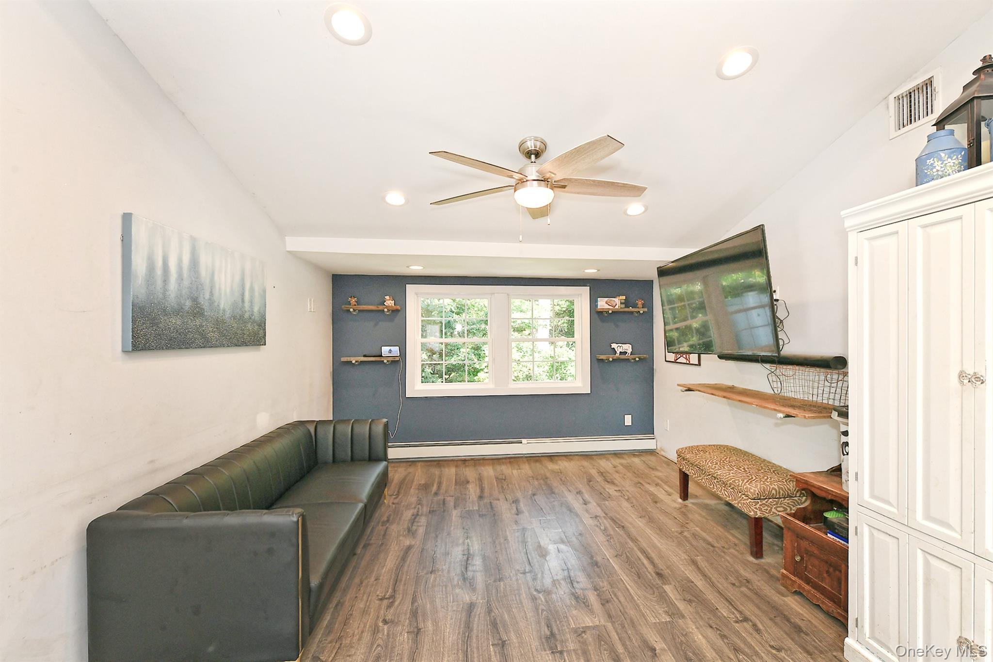 33 Robin Road Rocky Point, NY 11778 - Photo 6 of 16