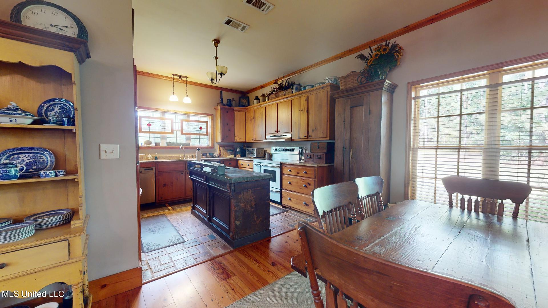 22301 North White Road Vancleave, MS 39565 - Photo 11 of 39 22301-N-White-Rd-09032022_091137