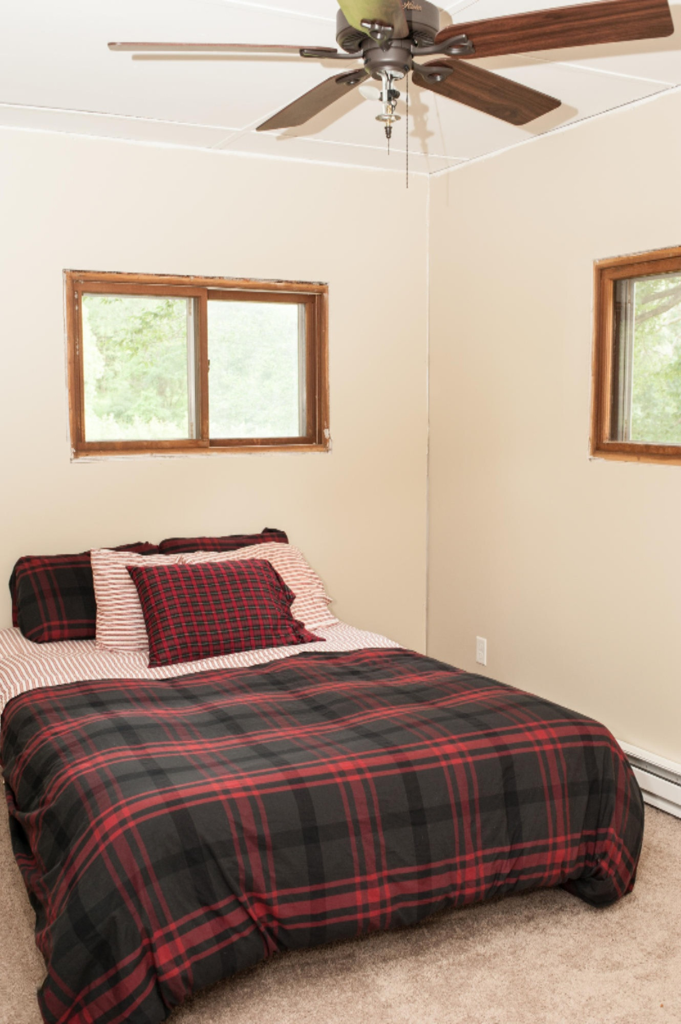 3460 East Colby Road Stanton, MI 48888 - Photo 7 of 25 ZornowCabinInside-3