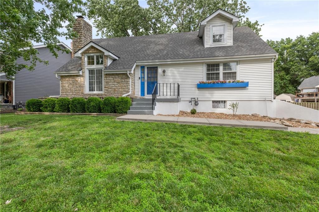 520 Southwest Windmill Lane Lee's Summit, MO 64082 - Photo 1 of 34