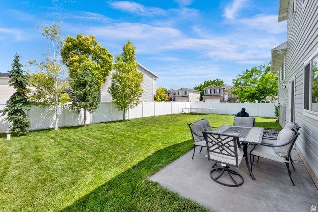 2011 South 2830th Street West Syracuse, UT 84075 - Photo 6 of 27