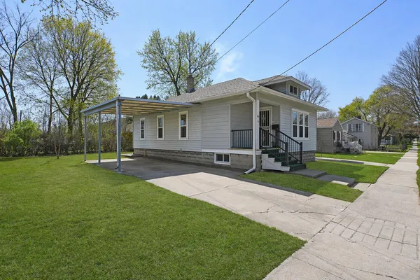 $289,000 | 412 McDowell Street, Delavan, WI 53115