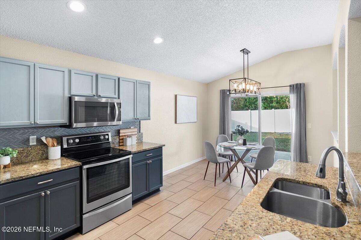 10173 Rising Mist Lane Jacksonville, FL 32221 - Photo 12 of 39 26-DSC06692