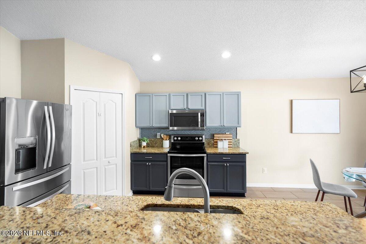 10173 Rising Mist Lane Jacksonville, FL 32221 - Photo 9 of 39 23-DSC06687