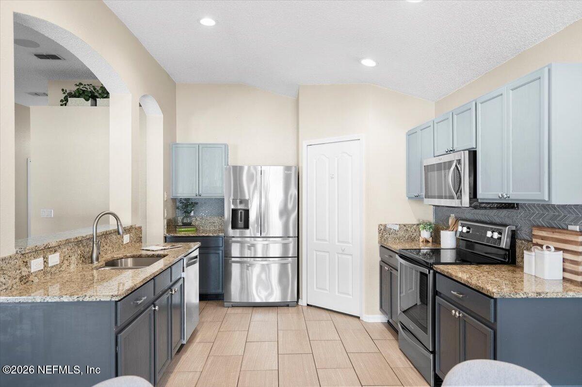 10173 Rising Mist Lane Jacksonville, FL 32221 - Photo 10 of 39 24-DSC06682