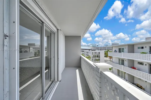 $277,900 | 1620 West Avenue, Unit 603, Miami Beach, FL 33139