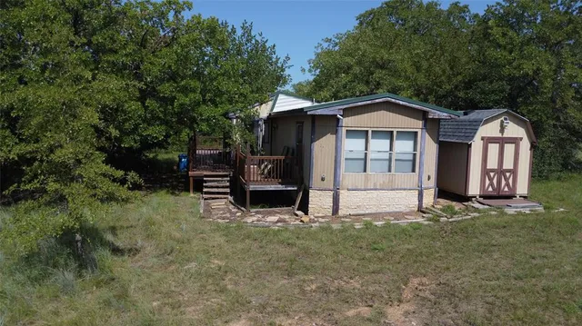 $375,000 | 194 Lakeview Court, Sunset, TX 76270