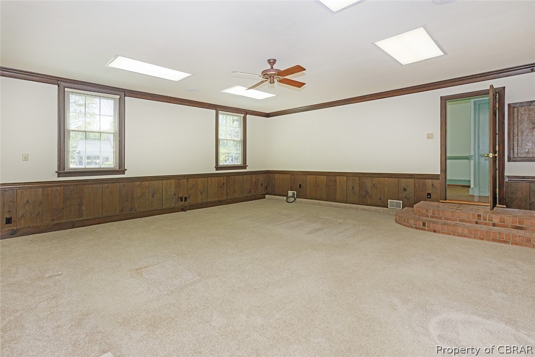 279 Colonial Trail East Surry, VA 23883 - Photo 6 of 48