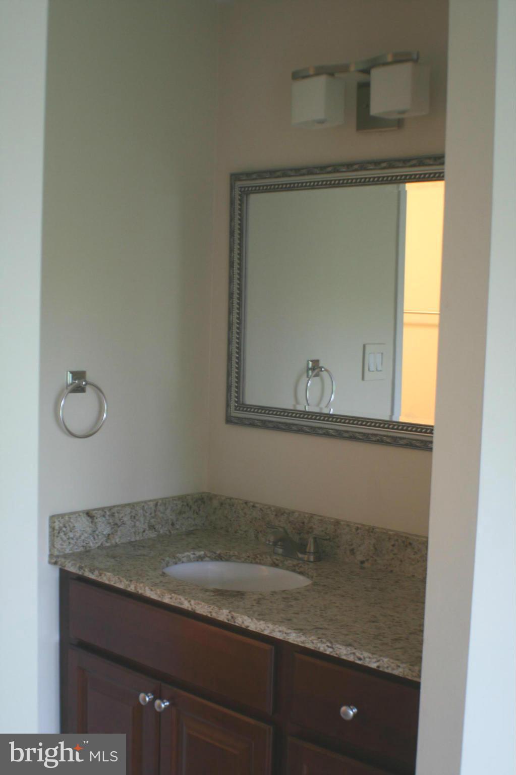 11642 Ivystone Court, Unit 2A1 Reston, VA 20191 - Photo 13 of 29 Bath (Master)