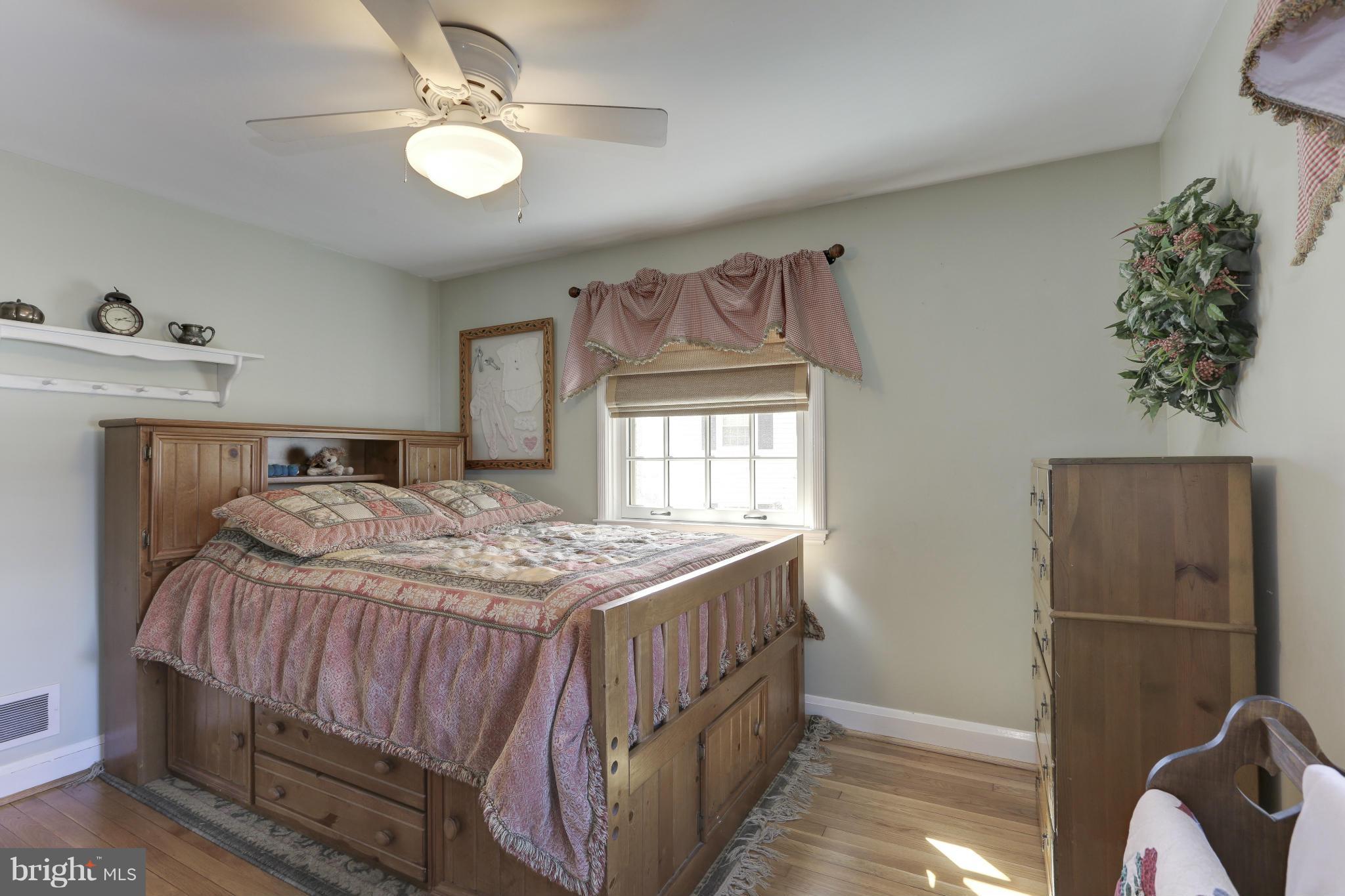 808 Chumleigh Road Baltimore, MD 21212 - Photo 20 of 30 Bedroom 3 is adorable