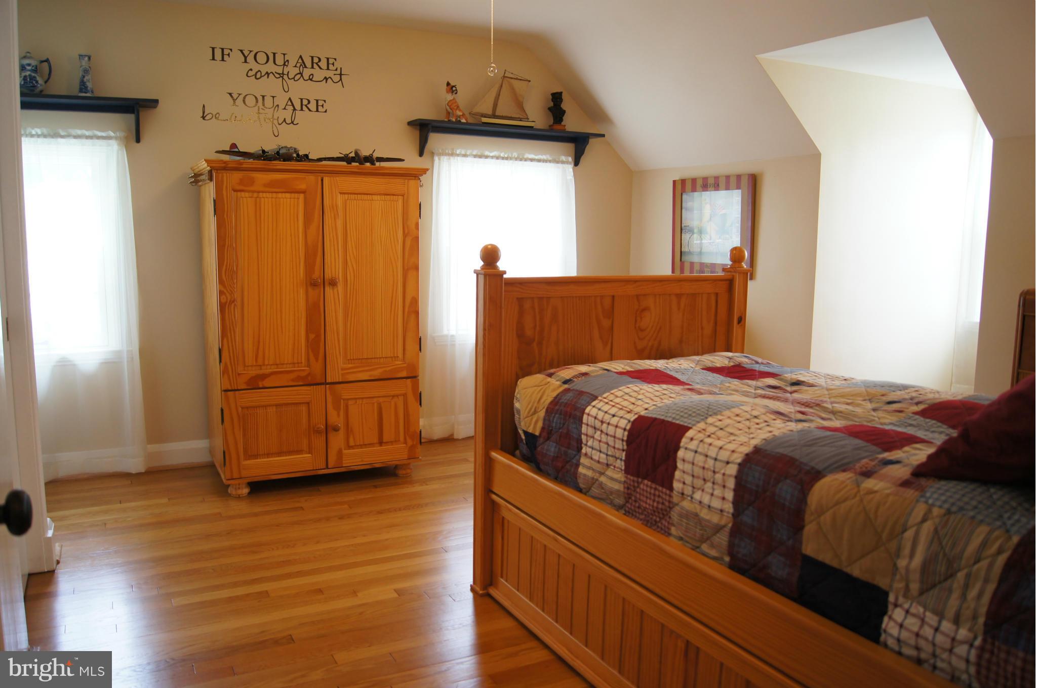808 Chumleigh Road Baltimore, MD 21212 - Photo 23 of 30 Bedroom 4 with gleaming floors