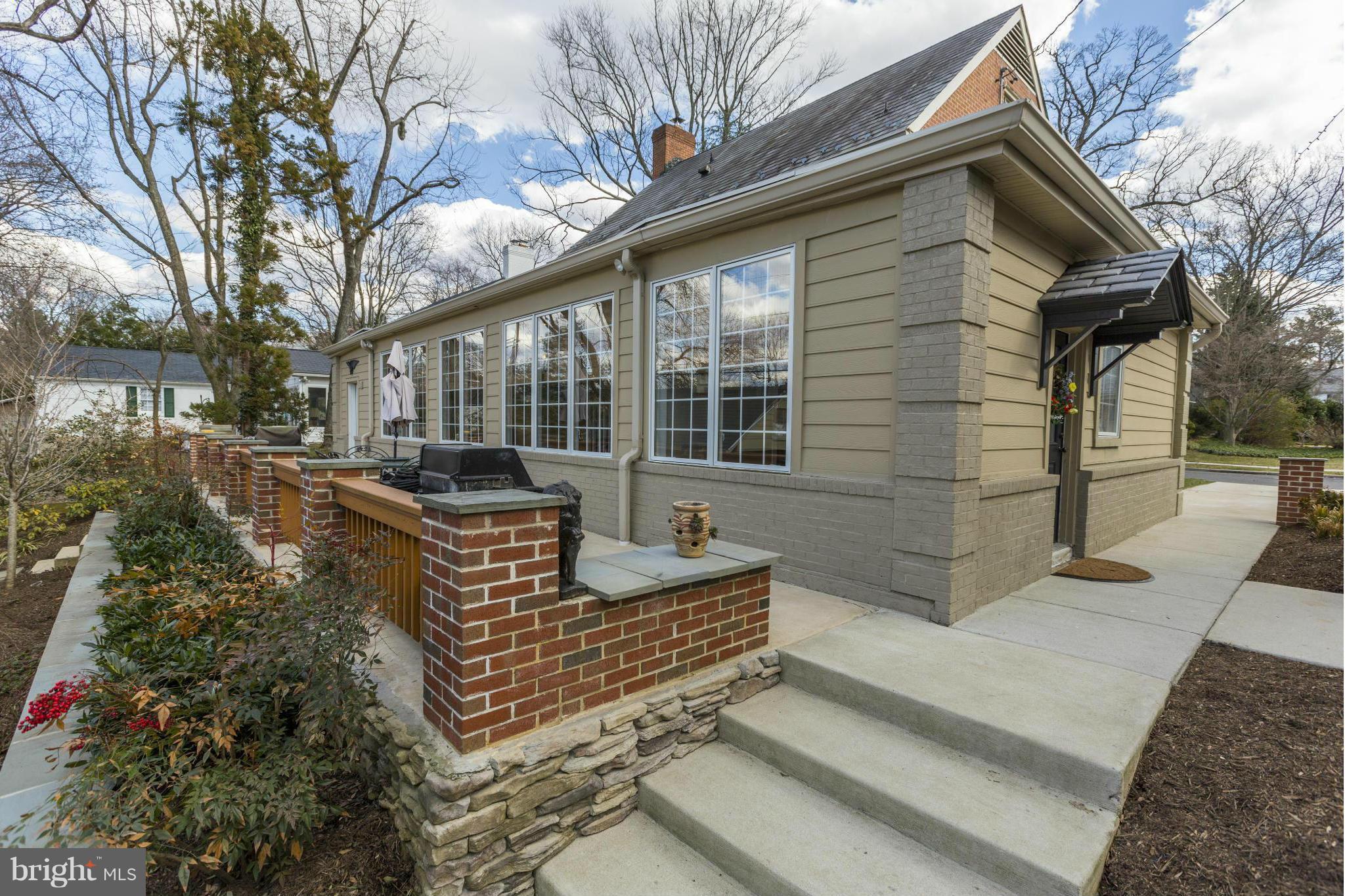 808 Chumleigh Road Baltimore, MD 21212 - Photo 27 of 30 Extended patio outdoor space outside family room.