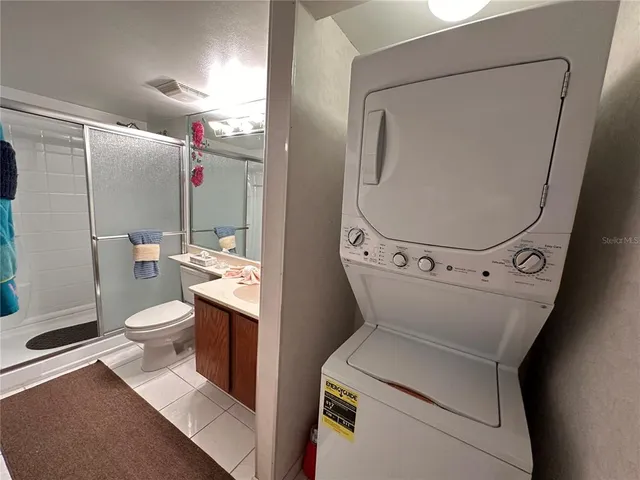 $1,995 | 1647 Brookhouse Court, Unit 246, Sarasota, FL 34231