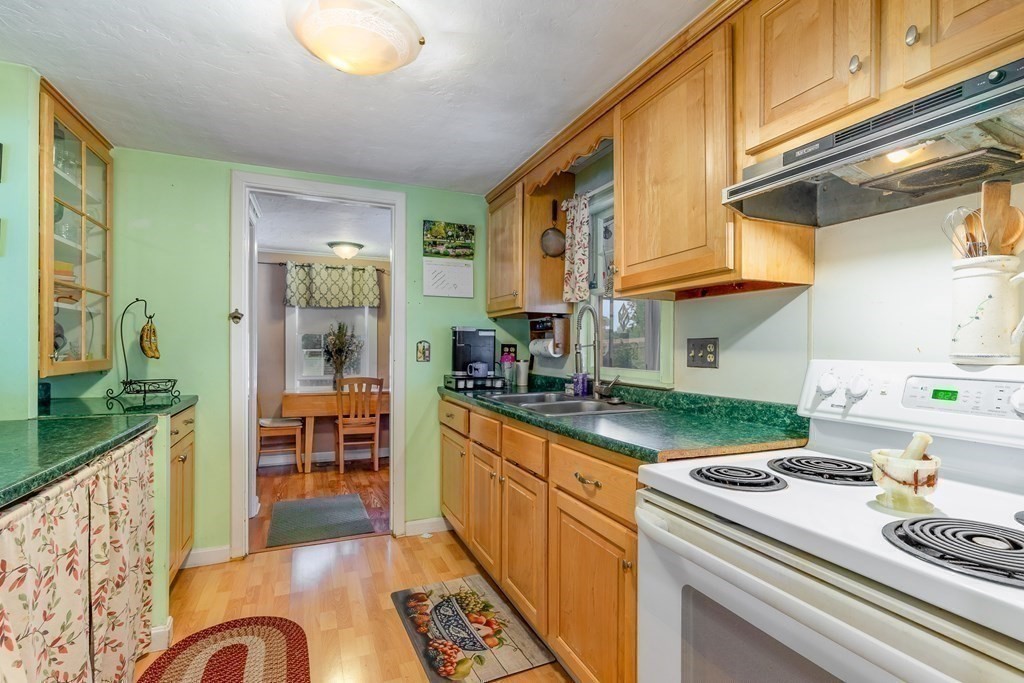 15 Whittier Road Marlborough, MA 01752 - Photo 12 of 19 Gallery Image 12