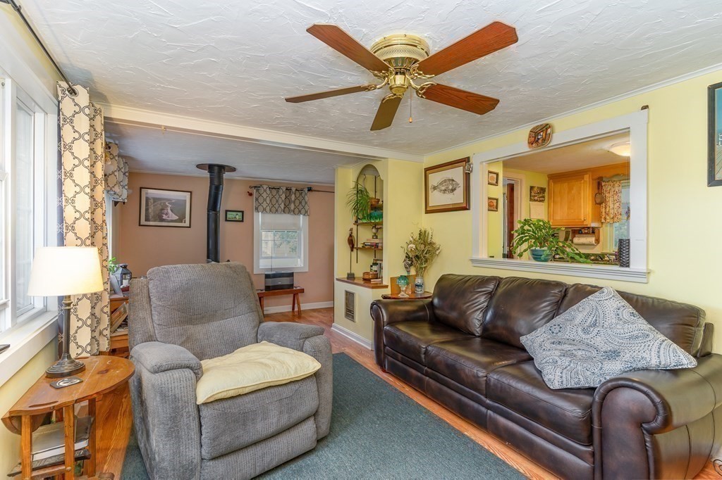 15 Whittier Road Marlborough, MA 01752 - Photo 14 of 19 Gallery Image 14