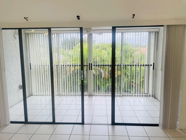 $1,999 | 4080 Tivoli Court, Unit 307, Lake Worth, FL 33467