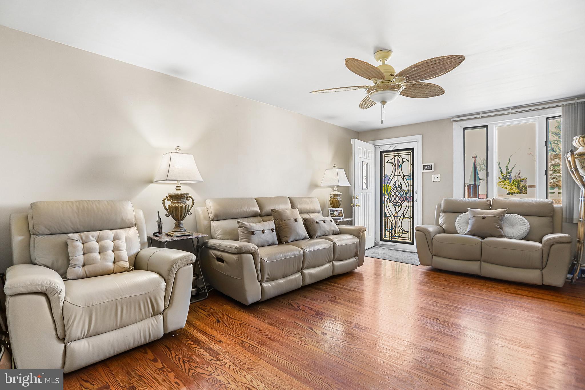 420 Rively Avenue Collingdale, PA 19023 - Photo 4 of 19