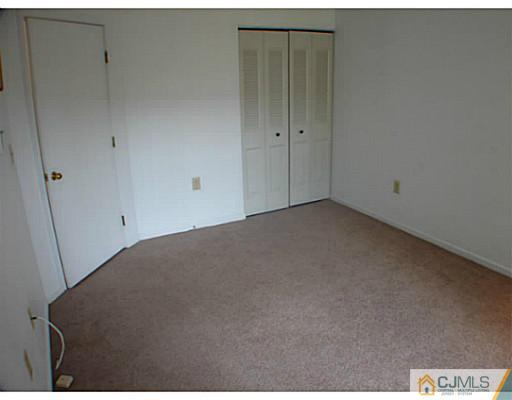 914 Edpas Road New Brunswick, NJ 08901 - Photo 8 of 11 a view of room