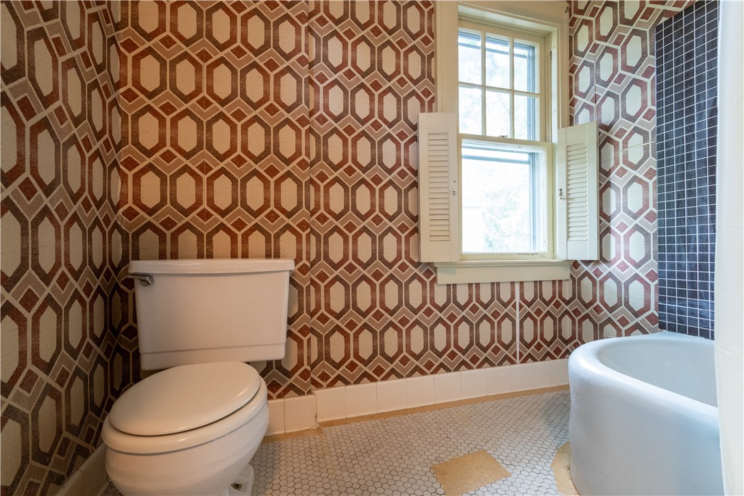 215 Castlebar Road Rochester, NY 14610 - Photo 23 of 48