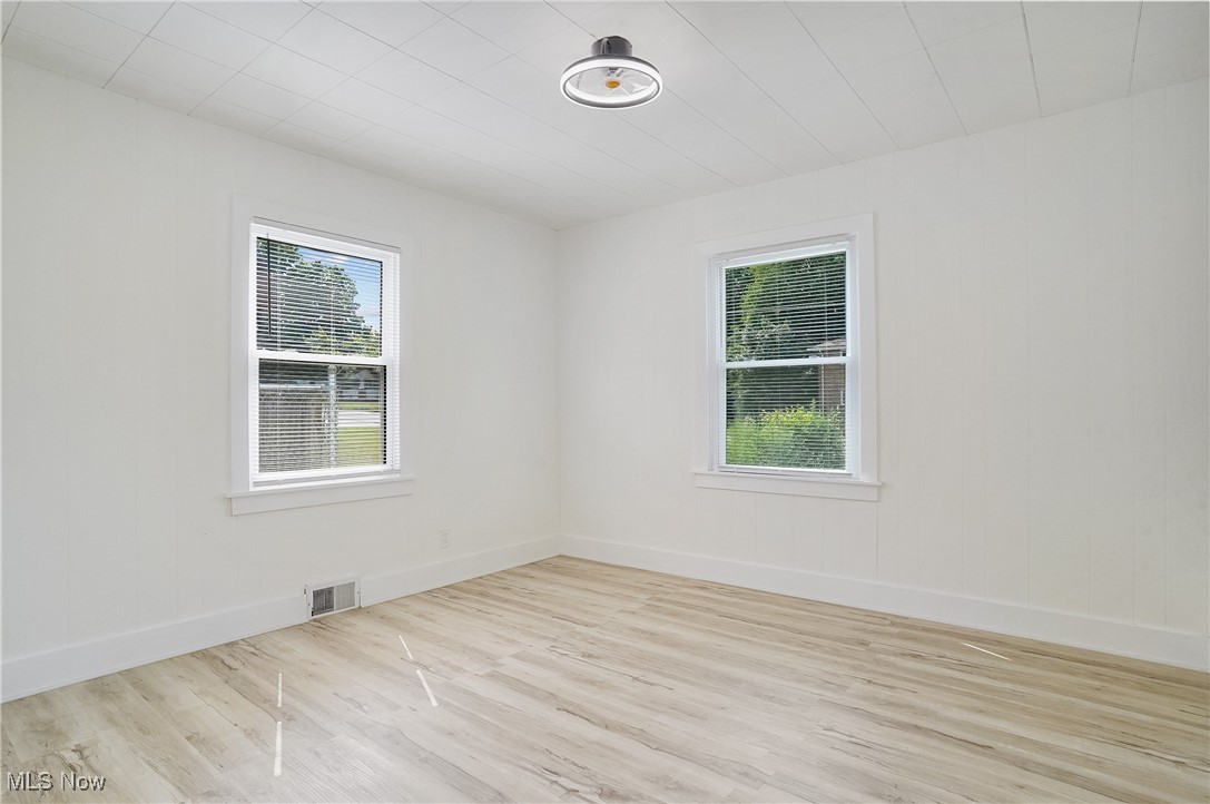 62 Shields Road Youngstown, OH 44512 - Photo 8 of 14 Gallery Image 8