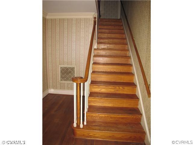 29521 Carson Road Carson, VA 23830 - Photo 5 of 12 a view of entryway
