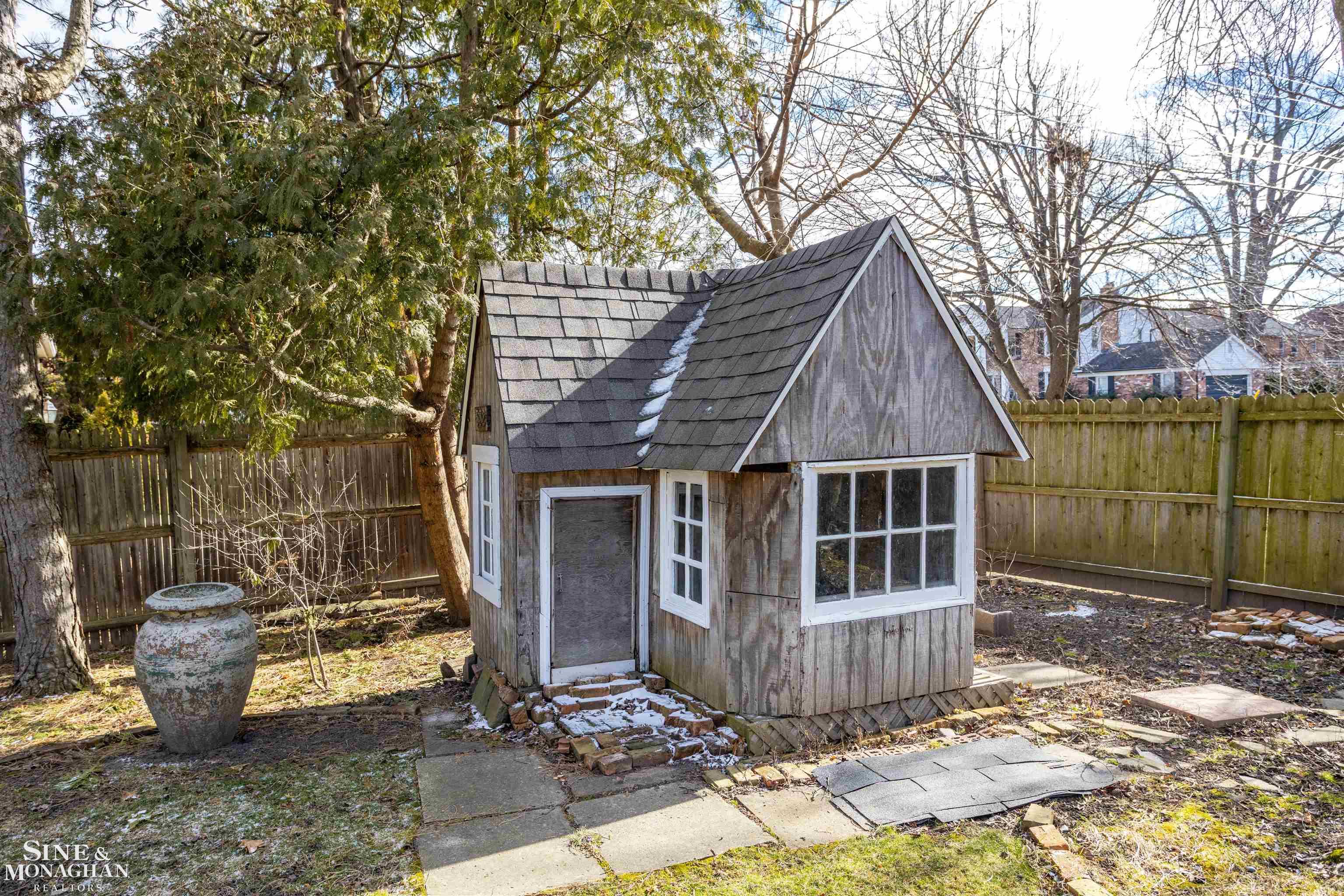 532 Lincoln Road Grosse Pointe, MI 48230 - Photo 58 of 71 50133585-A23F6BB6-0B74-450B-B054-2995D438F4FA.JPG