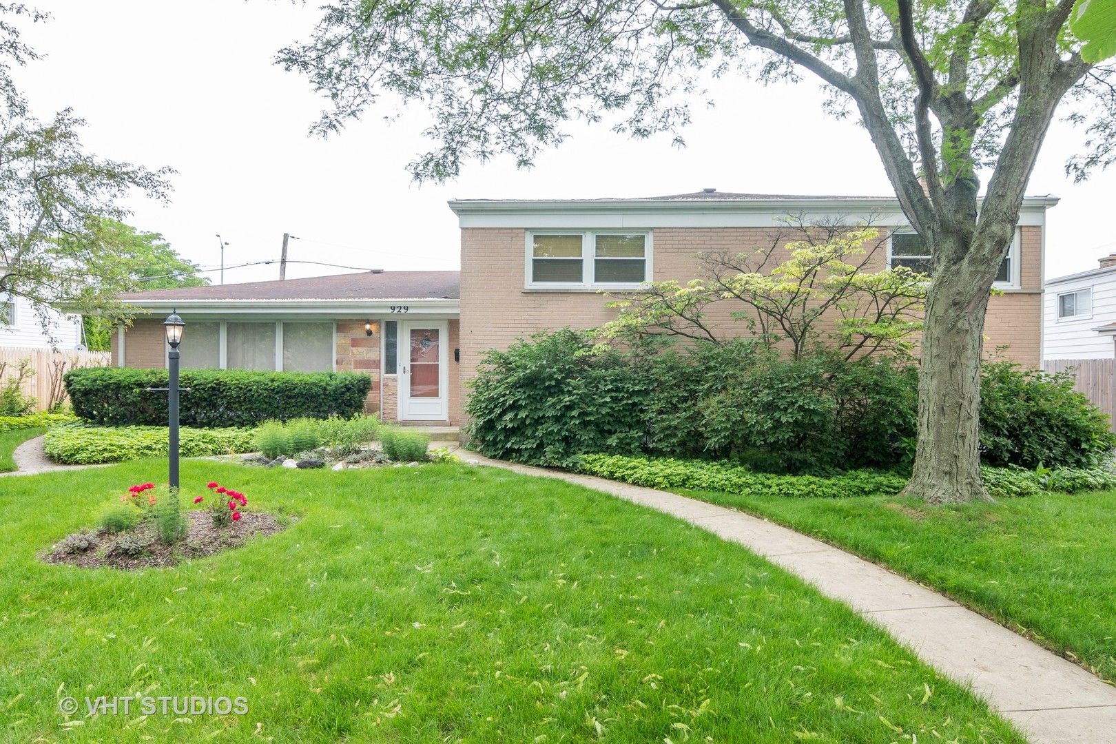 929 Long Road Glenview, IL 60025 - Photo 1 of 14