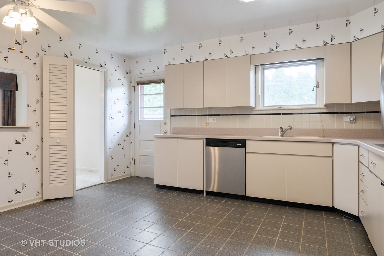 929 Long Road Glenview, IL 60025 - Photo 6 of 14