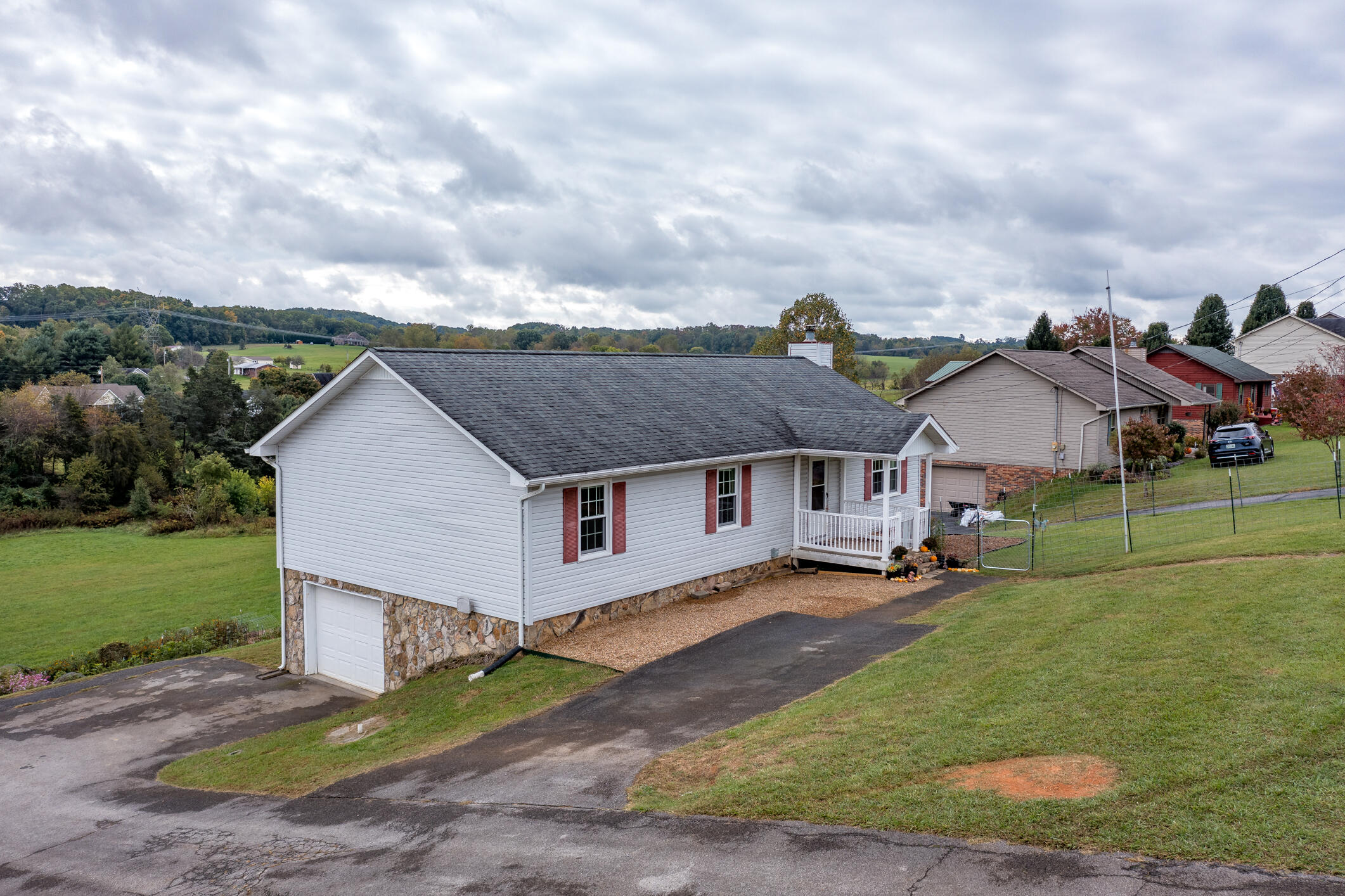 1034 Painter Road Jonesborough, TN 37659 - Photo 2 of 68 1034 Painter Road (23 of 68)