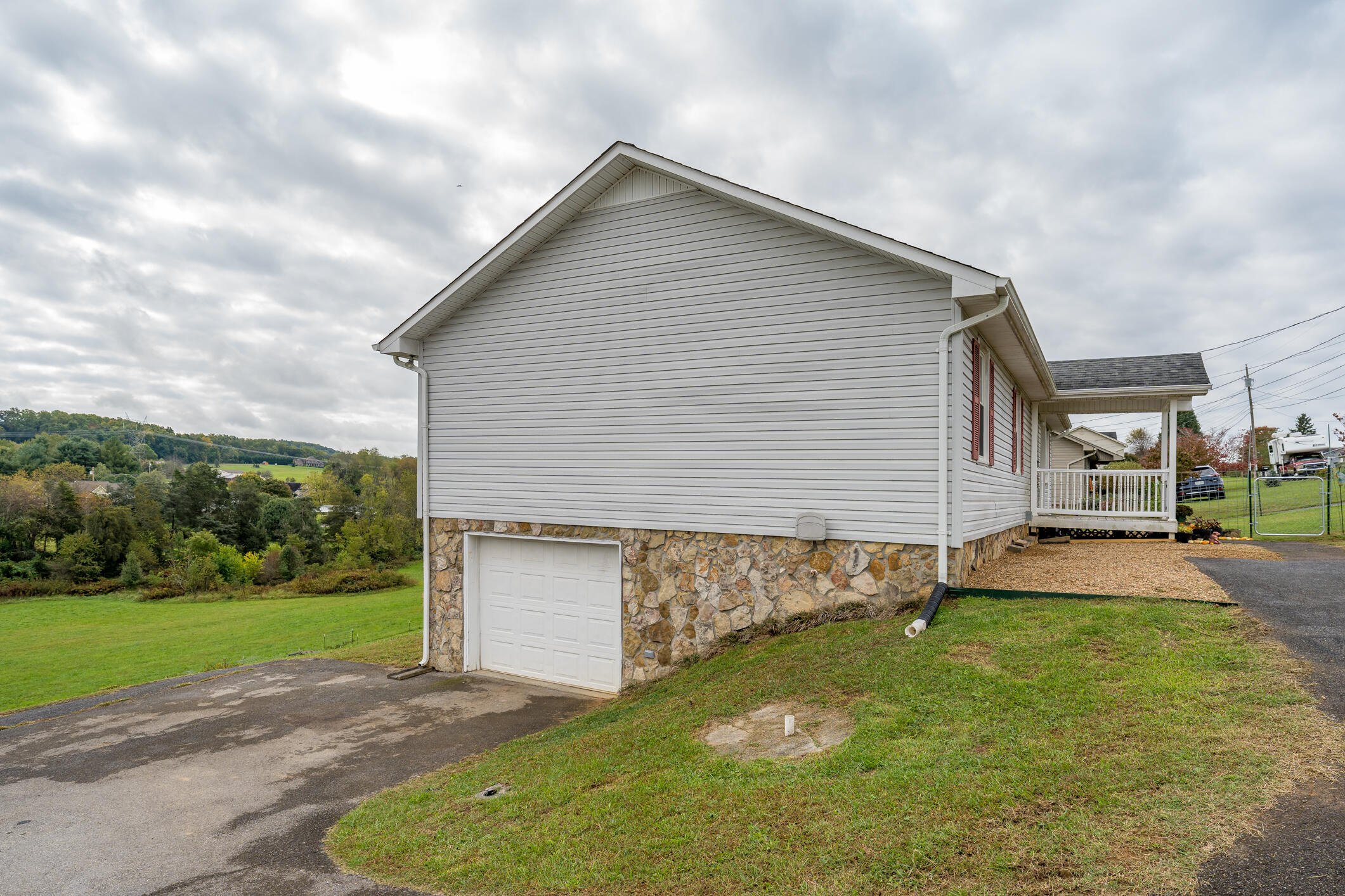 1034 Painter Road Jonesborough, TN 37659 - Photo 4 of 68 1034 Painter Road (32 of 68)