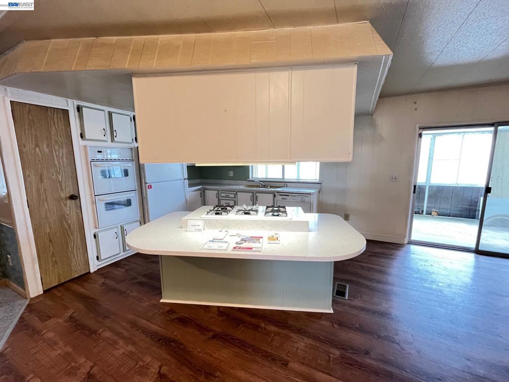 4141 Deep Creek Road Fremont, CA 94555 - Photo 5 of 22 Gallery Image 5