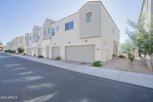 $1,895 | 2259 West Laurie Lane, Phoenix, AZ 85021