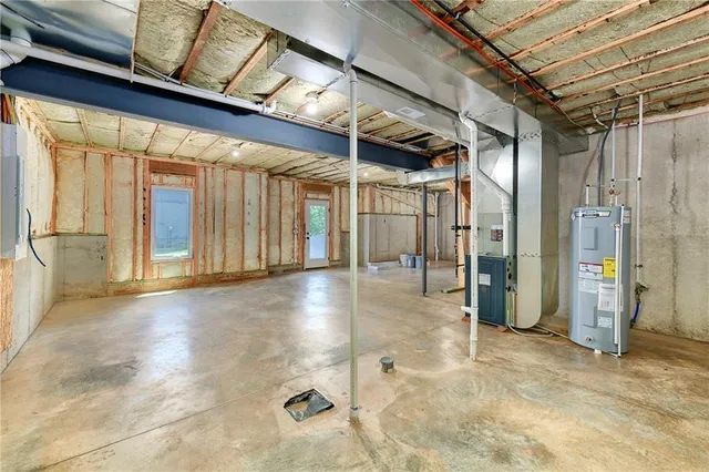 $419,999 | 1515 Northwest Whispering Court, Grain Valley, MO 64029