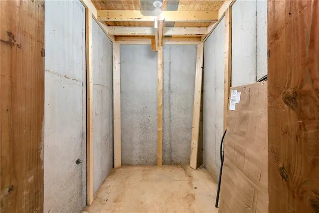 $419,999 | 1515 Northwest Whispering Court, Grain Valley, MO 64029