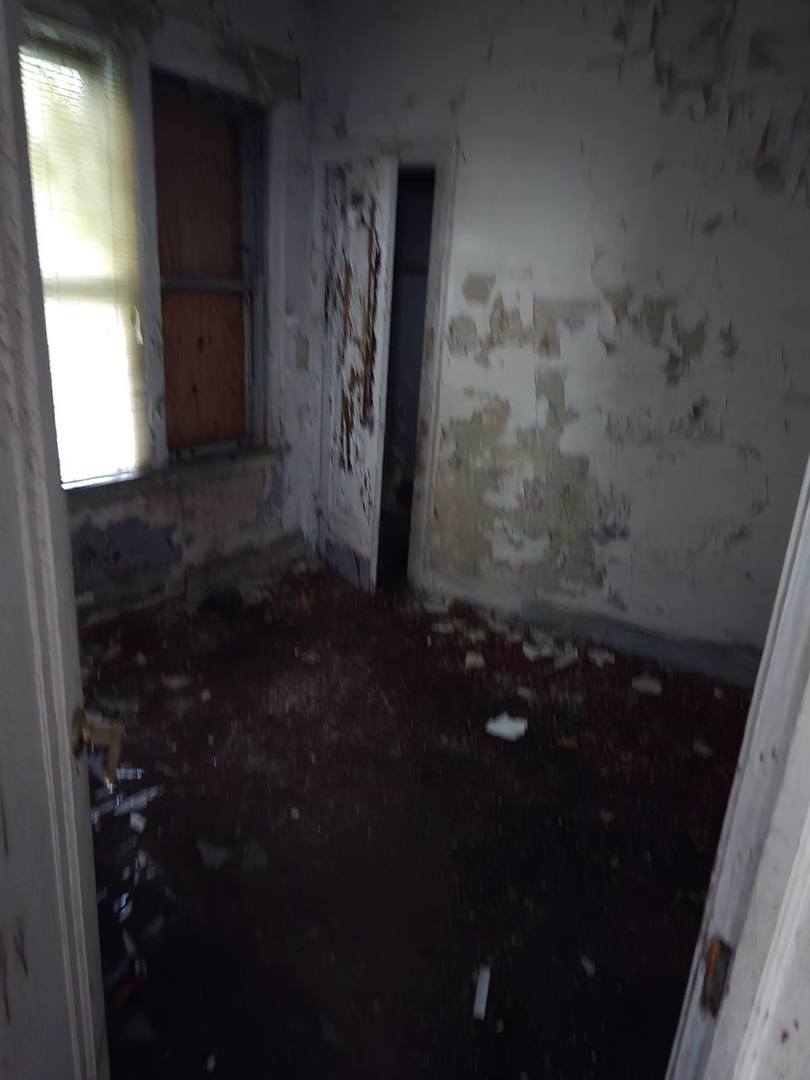 8350 South Green Street Chicago, IL 60620 - Photo 7 of 8