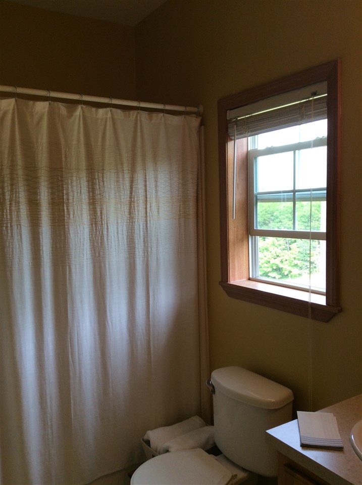2534 North Setterbo Road Suttons Bay, MI 49682 - Photo 18 of 38 1819798-17.JPG