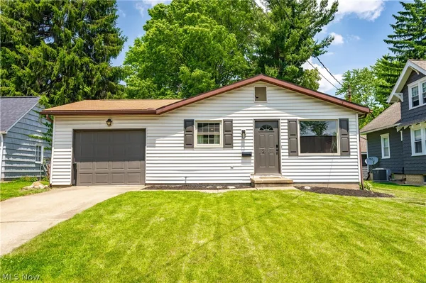 $210,000 | 2111 34th Street Northwest, Canton, OH 44709